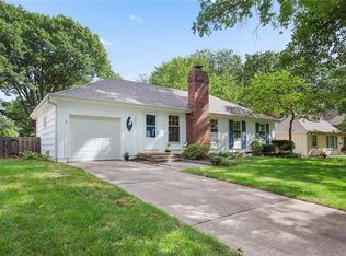 6841 Mastin Dr, Shawnee, KS 66203