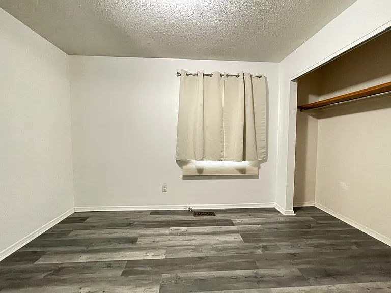 1960 Seven Pines Dr — Photo 28