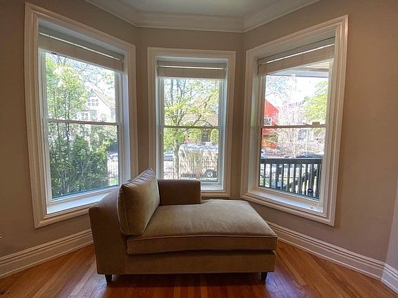 5th image of 3433 N Janssen Ave #9