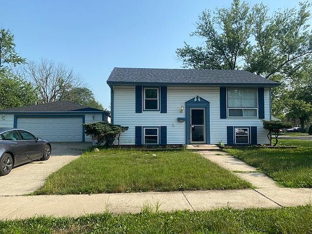 1st image of 214 E Tulip Dr