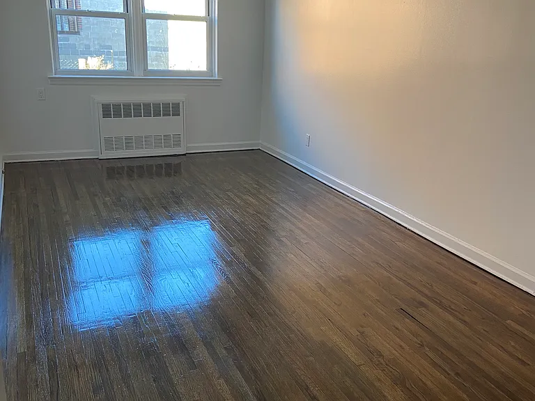 1321 Blake Ave #1 — Photo 8