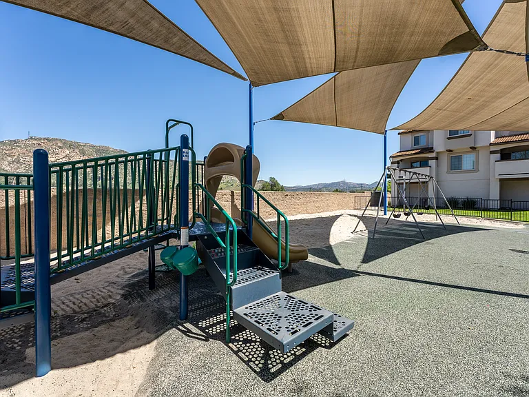 Eucalyptus Ridge - Military Housing — Photo 25