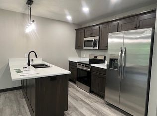 322 Park St, Millersburg, OH 44654