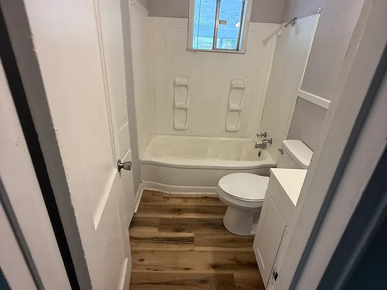 902 Lindsey Dr — Photo 6