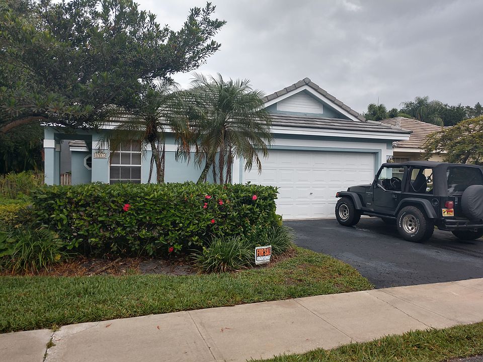 1st image of 8915 Woodside Ct