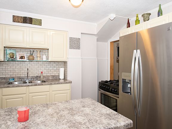 3rd image of 1706 N 22nd Ave