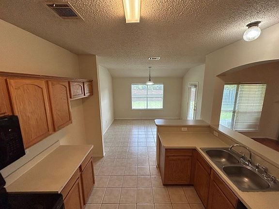 2nd image of 400 Ponderosa Trl