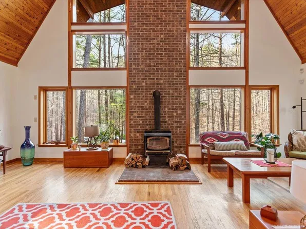 735 Jordan Hls, Chapel Hill, NC 27517