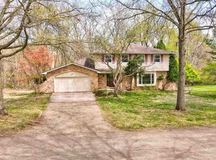3 W View Acres NE, Iowa City, IA 52240