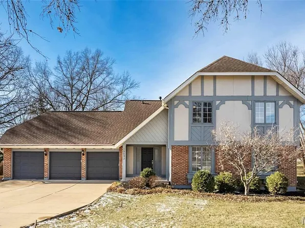 15693 Dresden Lake Ct, Chesterfield, MO 63017