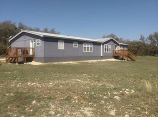 75 W Windsong Ln, Rocksprings, TX 78880