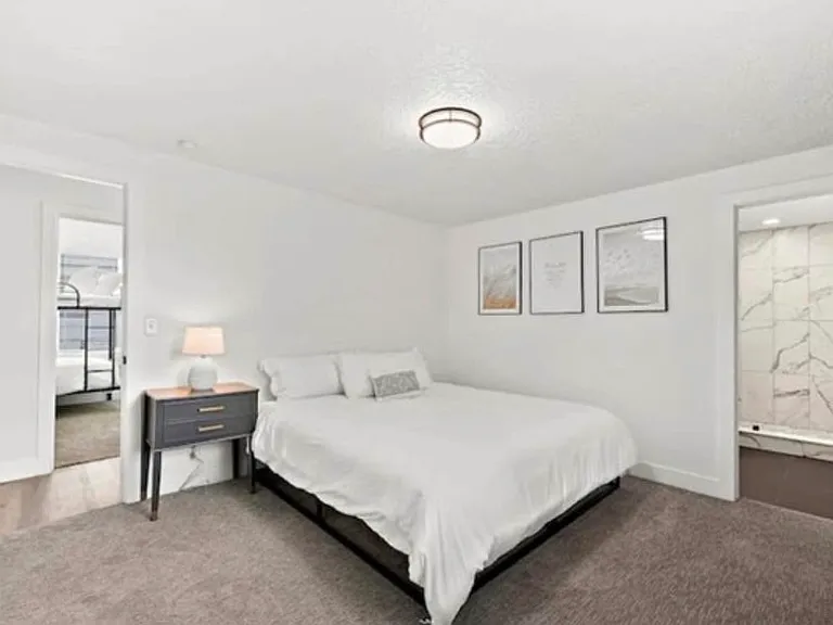 1229 W Gillespie Ave #1 — Photo 5