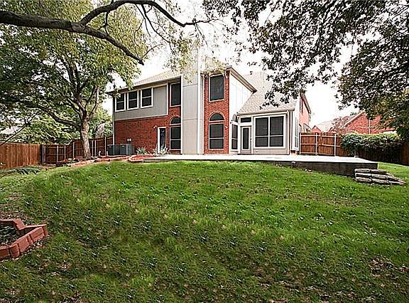 2nd image of 108 Thistle Ct