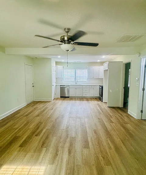 153 S Broad St E — Photo 3