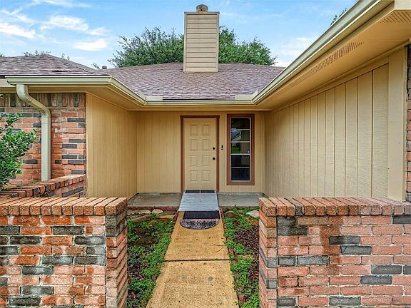 4th image of 15818 Castorglen Dr