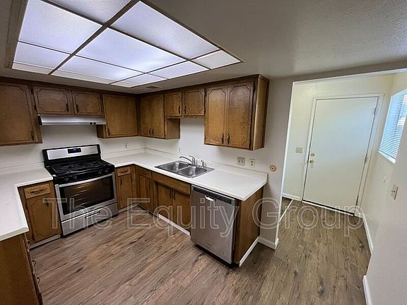 4th image of 5731 W Hillsdale Ave