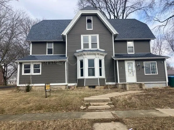 102 E 6th St, Milledgeville, IL 61051