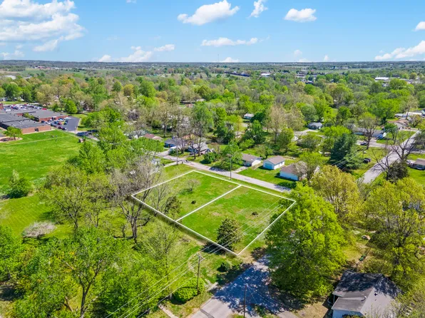 517 S Euclid Avenue, Marionville, MO 65705