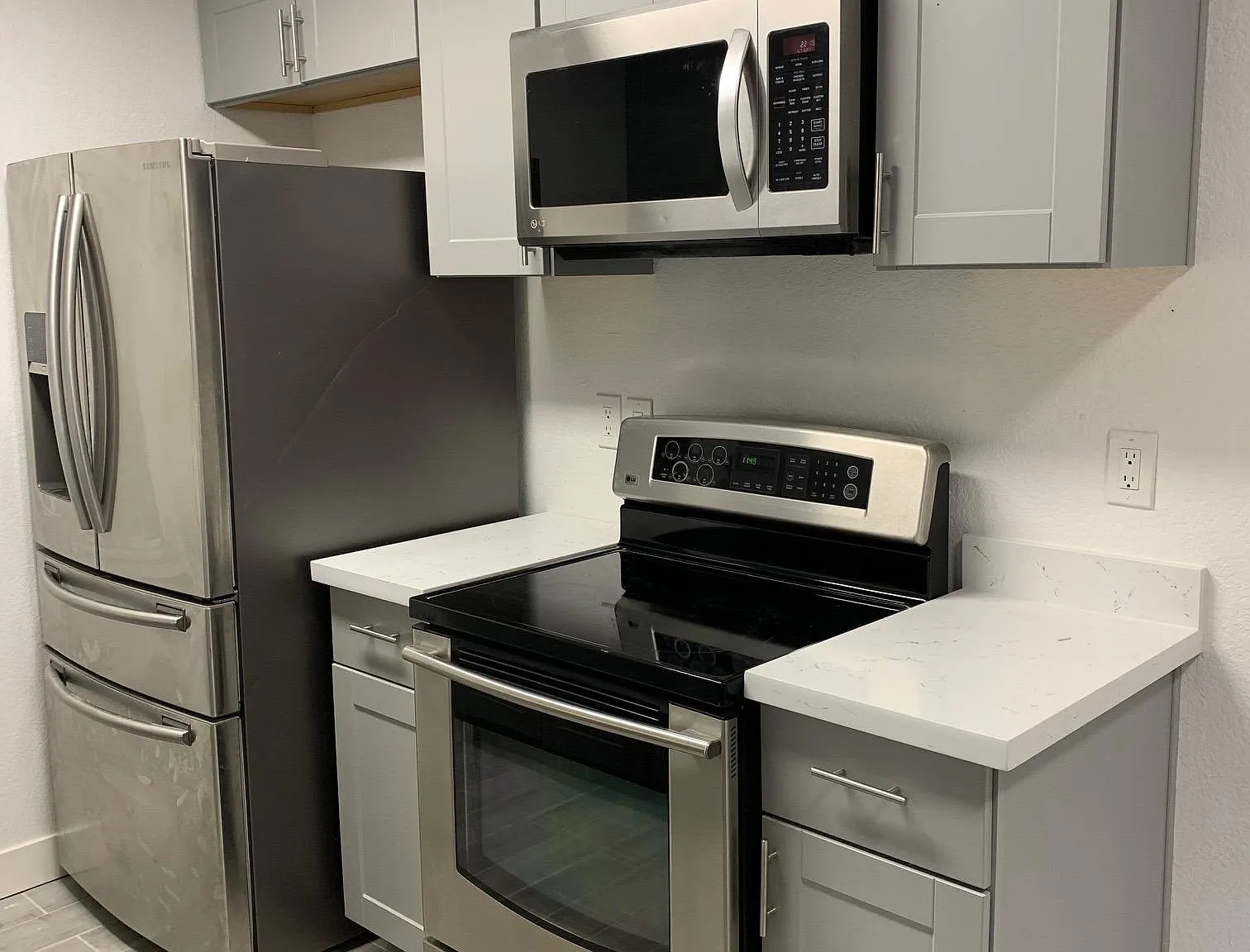 2 bed, 863 sqft, $1,550 — Photo 1