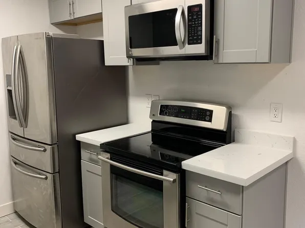 7020 W Olive Ave Unit 223, Peoria, AZ 85345