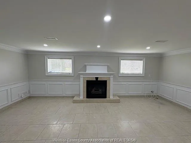 46 Indiana Pl — Photo 4