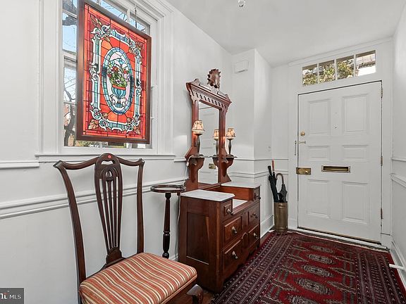 2nd image of 172 Green St