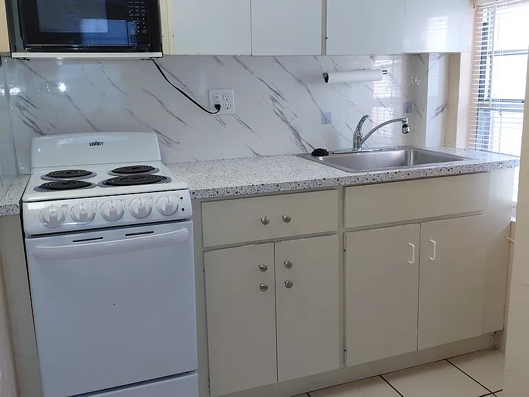 3330 SW 88th Ct — Photo 6