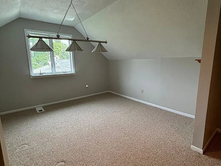 414 E Main St — Photo 28