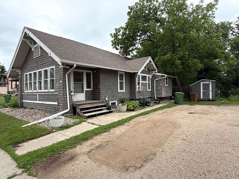 1st image of 919 7th St
