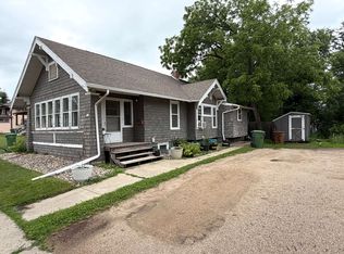 919 7th St, Brookings, SD 57006