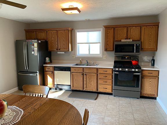 5th image of 2769 Arrowhead Dr