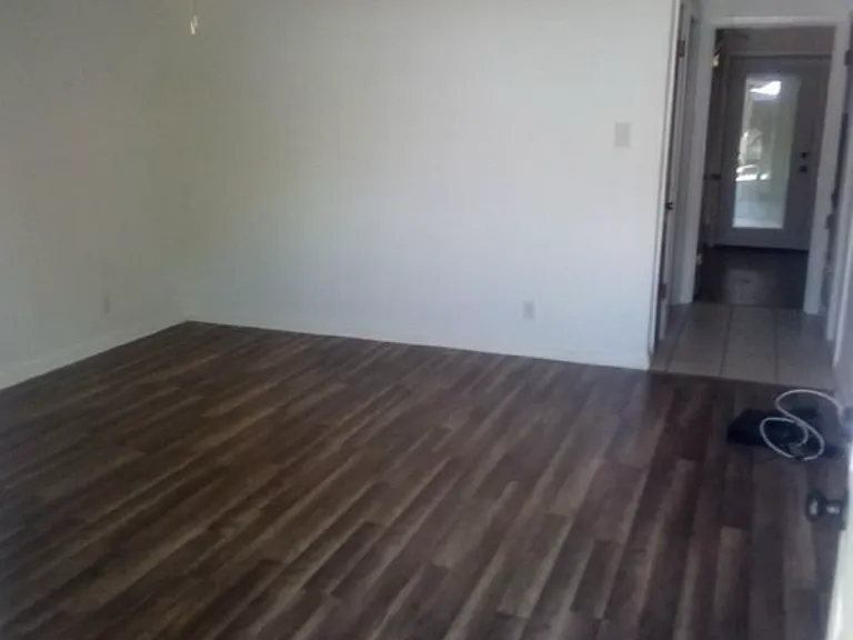 214 Rosewood Ave — Photo 3