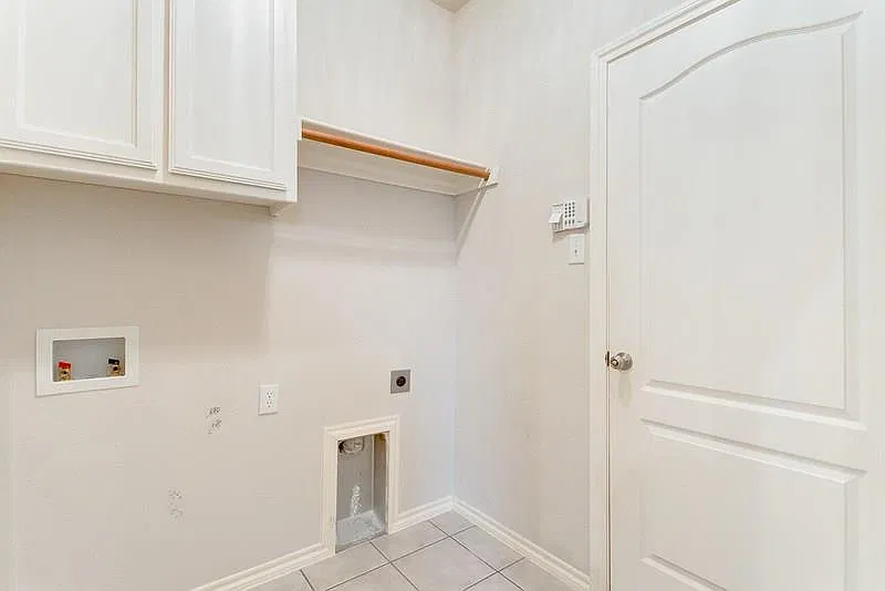 3 bed, 1618 sqft, $2,150 — Photo 4