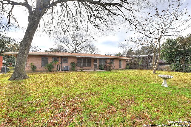 2nd image of 511 Burnside Dr
