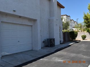 252 Star Cluster Cir, Las Vegas, NV 89145