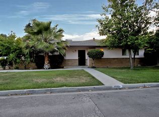 1590 E Almendra Dr, Fresno, CA 93710