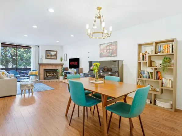 (undisclosed Address), Woodland Hills, CA 91367