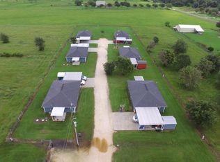 1252 Chace Rd, Winnie, TX 77665