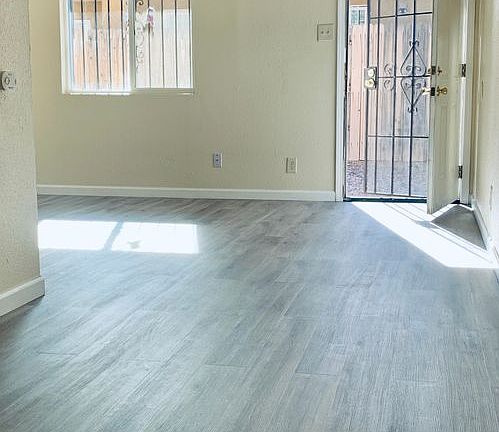 4th image of 220-226 Charleston St NE #226-5