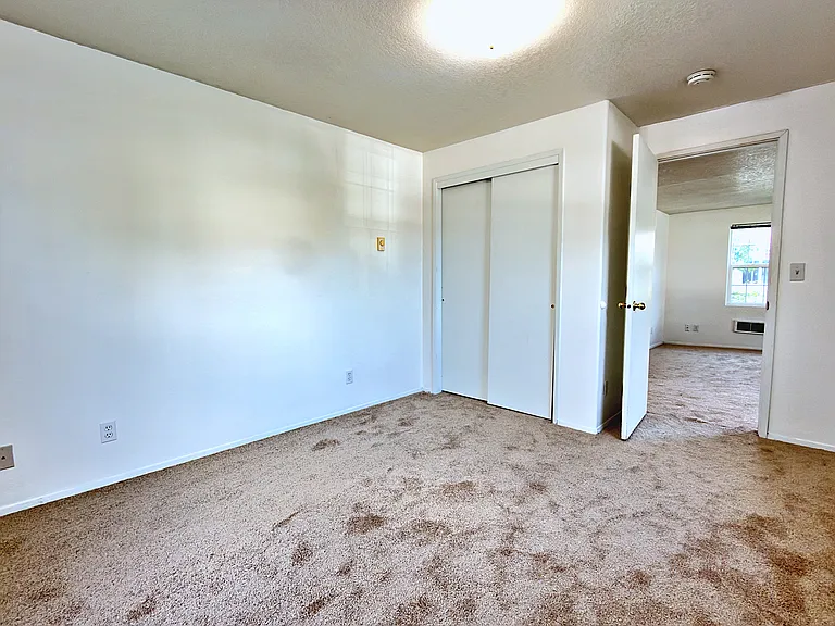 905 NE 94th Ave — Photo 13