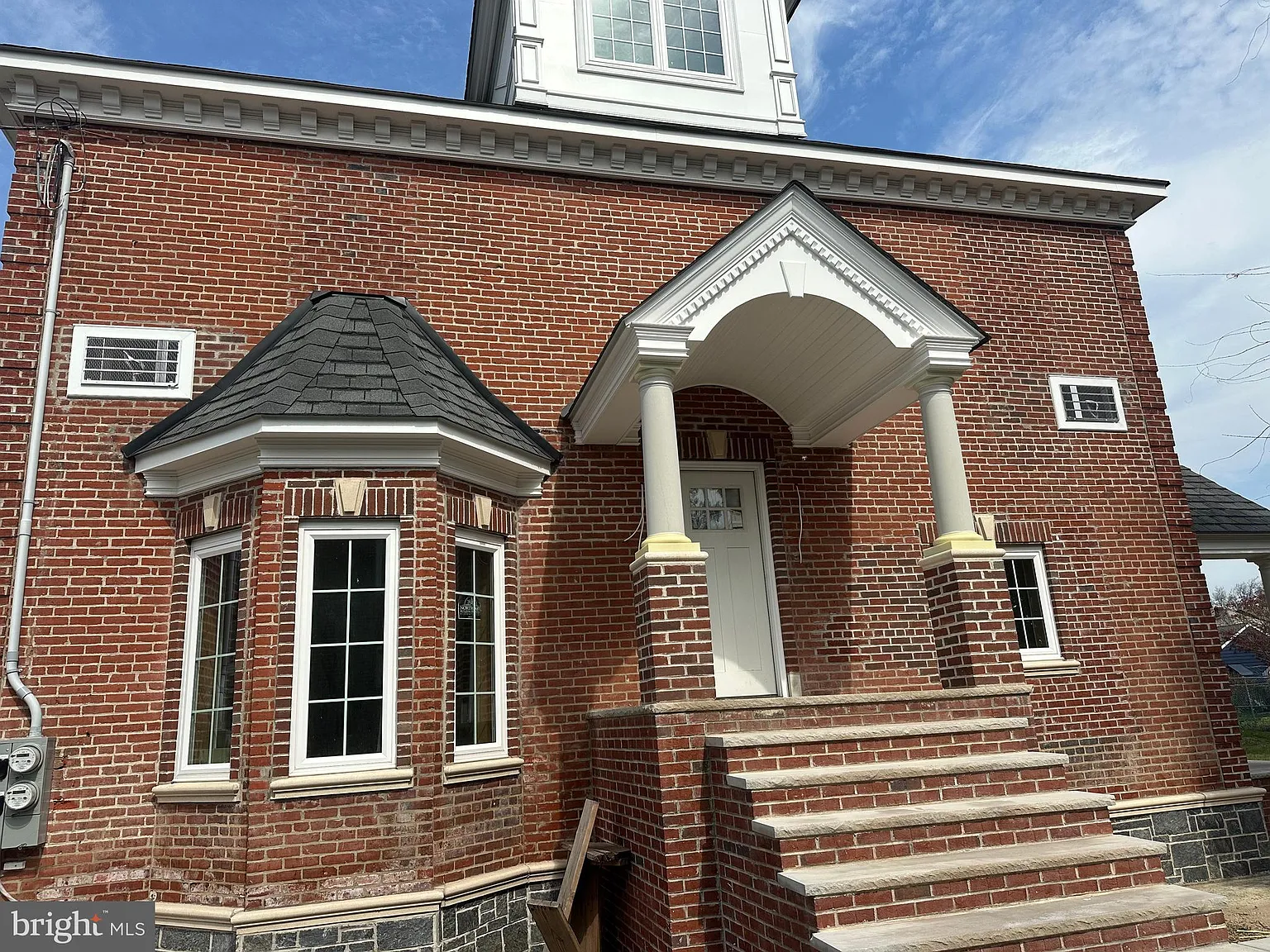 3 bed, 1400 sqft, $2,850 — Photo 2