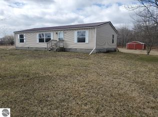 2272 S Porter Rd, Breckenridge, MI 48615