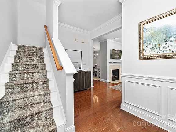 3rd image of 7426 Coastal Way