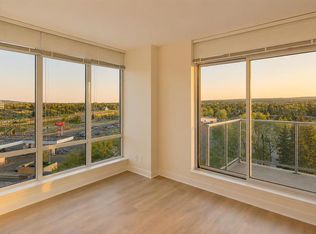 30 SW Brentwood Cmn NW #713, Calgary, AB T2L2L8
