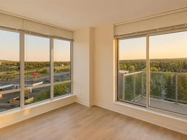 30 SW Brentwood Cmn NW #713, Calgary, AB T2L 2L8