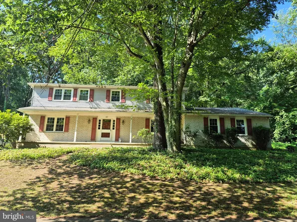 403 Dove Dr, Newark, DE 19713