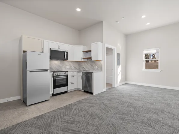 208 W Mount Rushmore Rd APT 9, Custer, SD 57730