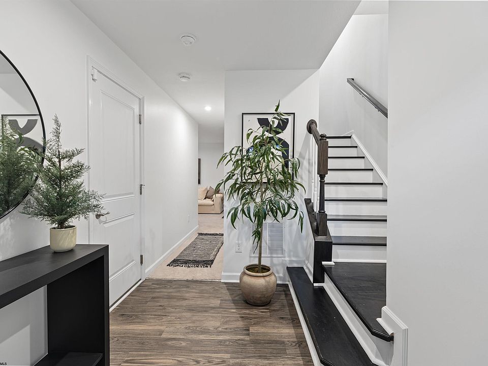 211 Stonehurst Dr, WV 26501 Zillow