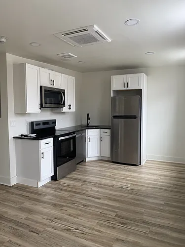11 E Walnut St #3 Photo 1