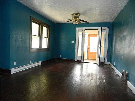 3rd image of 516 E Mills Ave